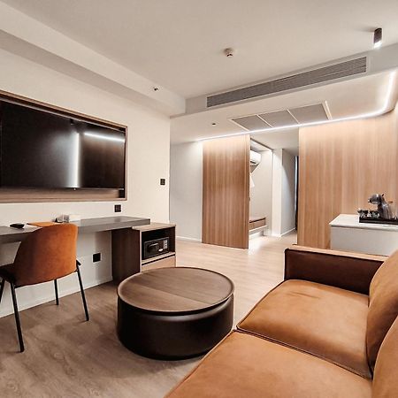 Citrus Sukhumvit 13 Nana Bangkok By Compass Hospitality - Newly Renovated Hotel Exterior photo
