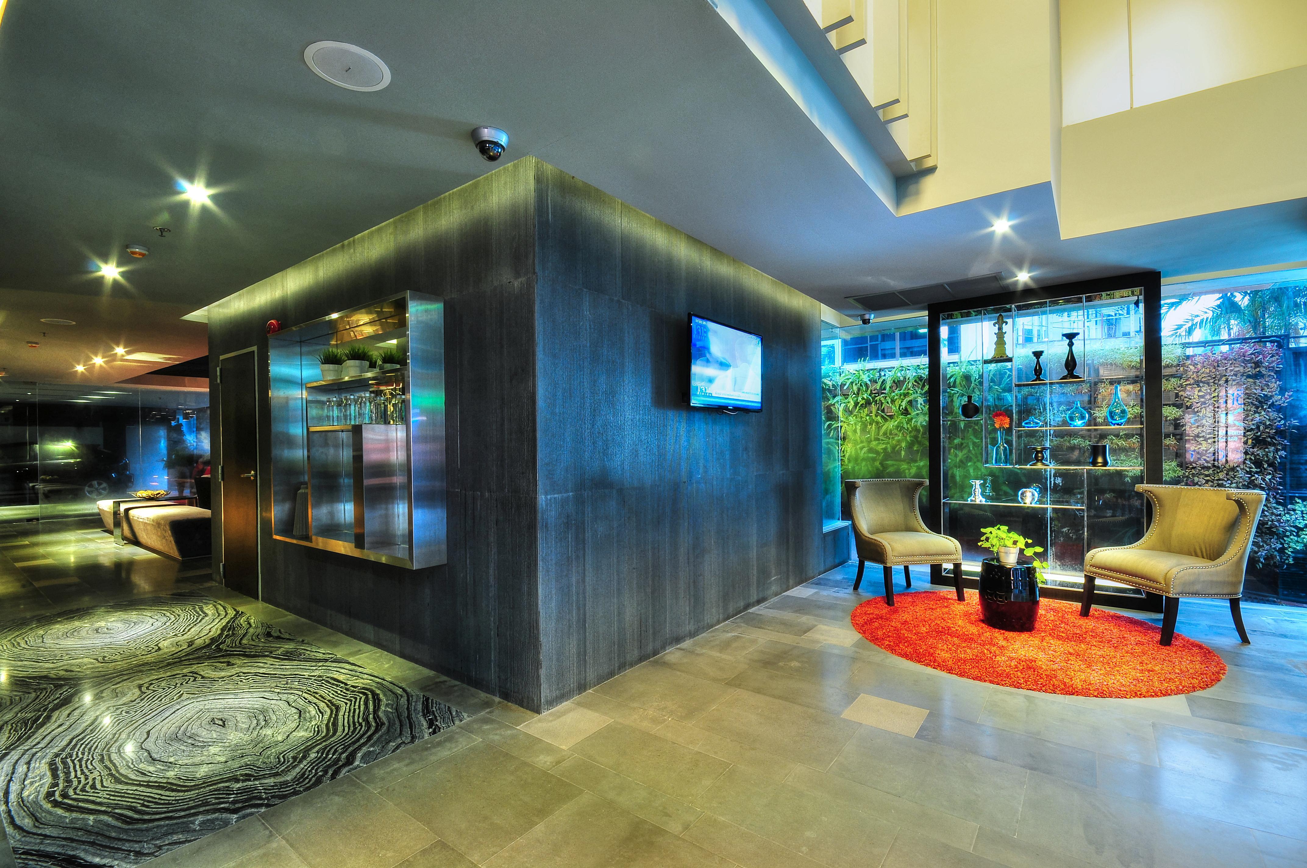 Citrus Sukhumvit 13 Nana Bangkok By Compass Hospitality - Newly Renovated Hotel Exterior photo