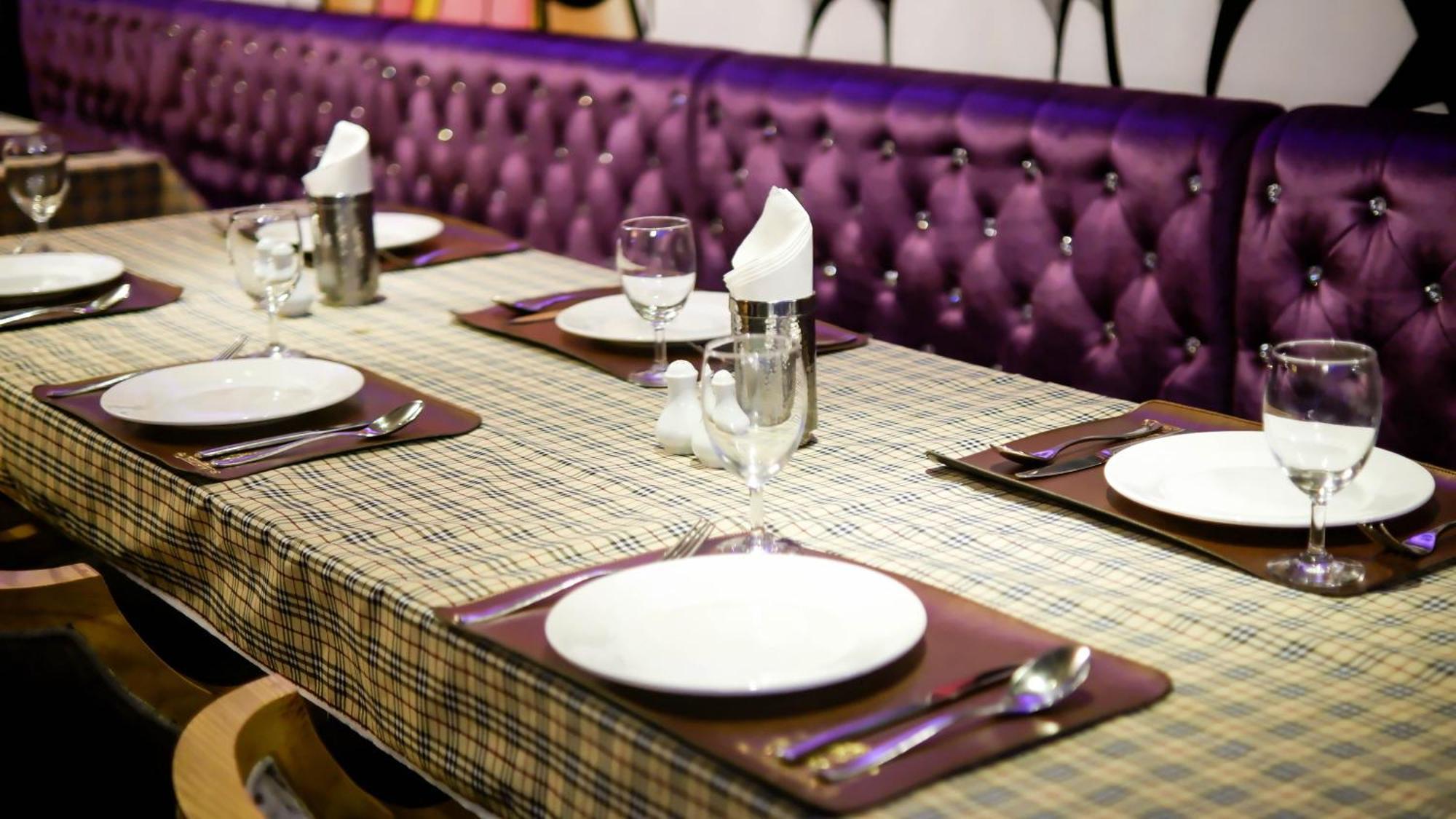 Citrus Sukhumvit 13 Nana Bangkok By Compass Hospitality - Newly Renovated Hotel Exterior photo