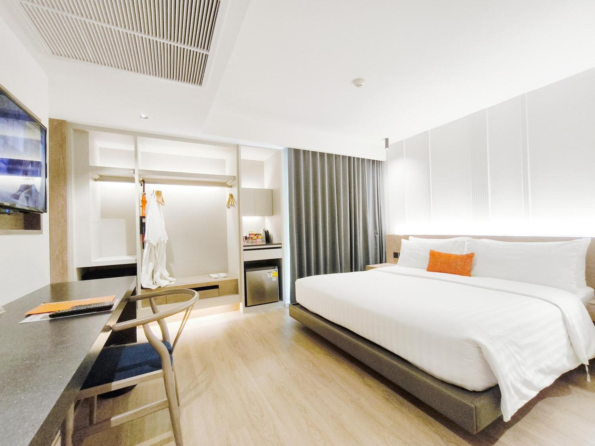 Citrus Sukhumvit 13 Nana Bangkok By Compass Hospitality - Newly Renovated Hotel Exterior photo