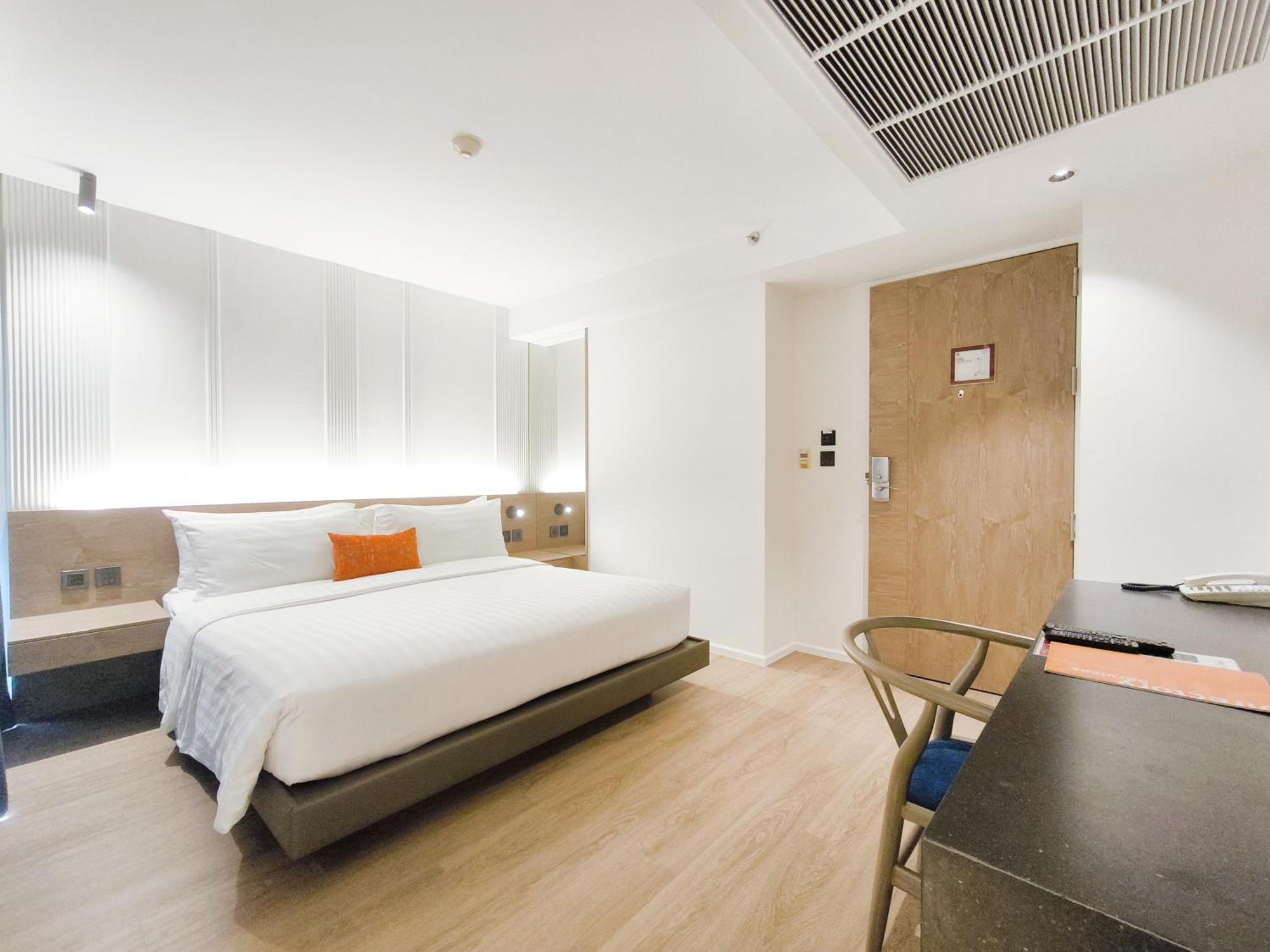 Citrus Sukhumvit 13 Nana Bangkok By Compass Hospitality - Newly Renovated Hotel Exterior photo